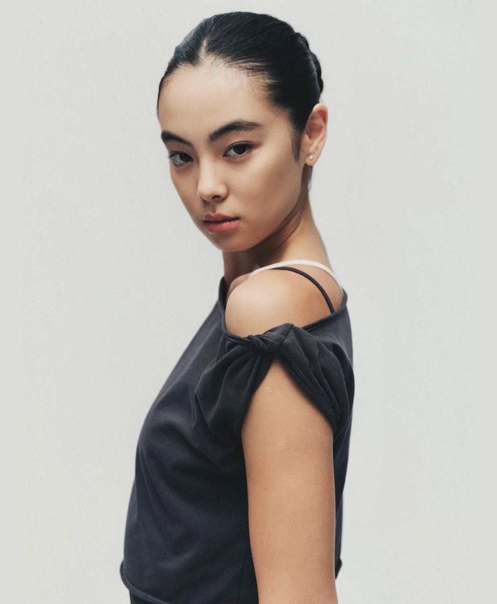 Typha Asymmetrical One-Shoulder Cropped Tee
