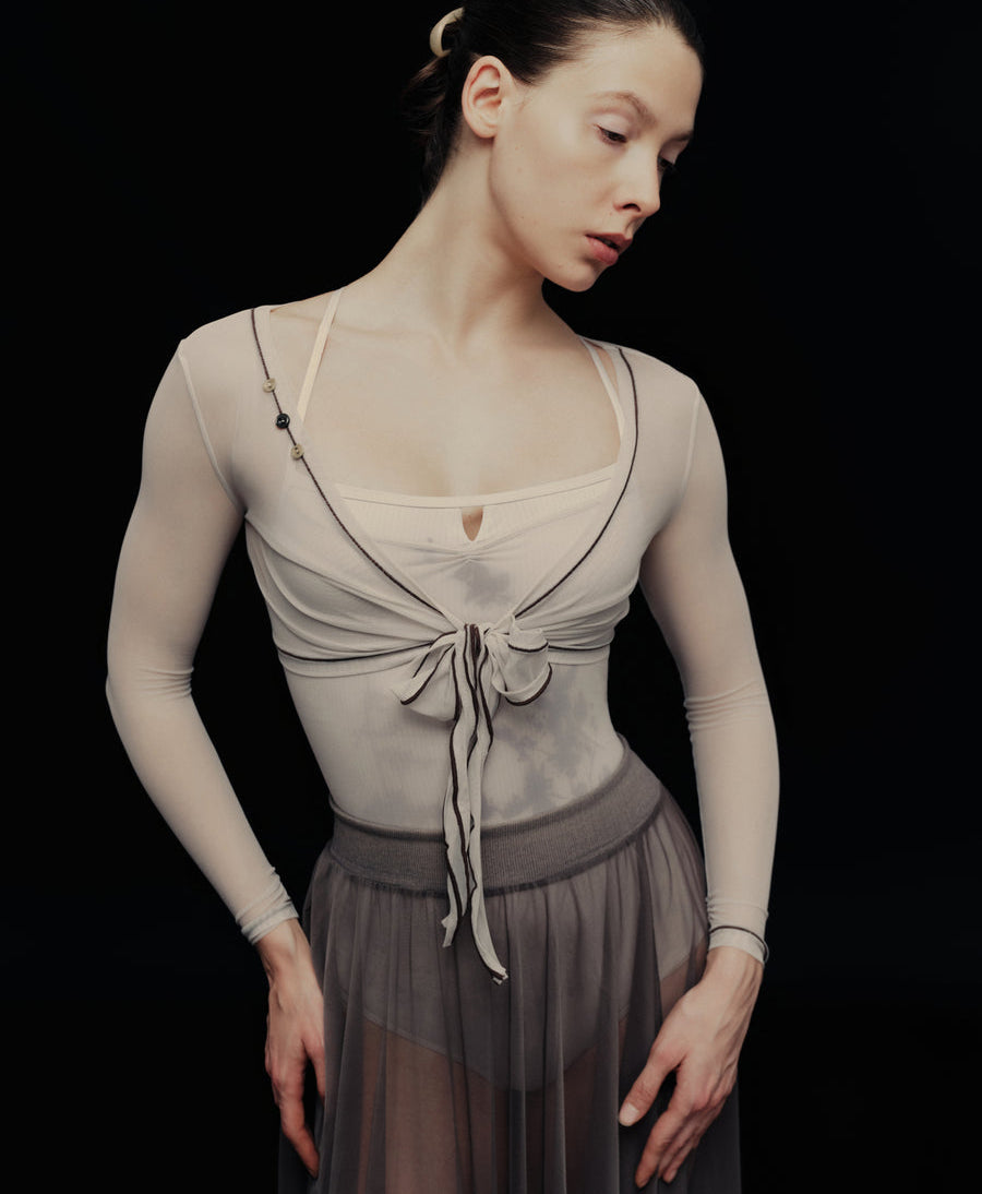 Typha Two-Tone Edge Button Tulle Top